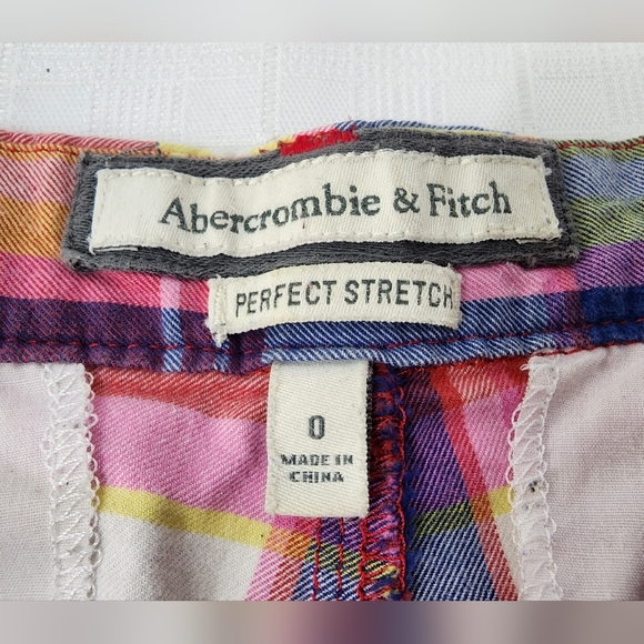 ❤️ ABERCROMBIE & FITCH PERFECT STRETCH SHORTY SHORTS SIZE 0 LOW RISE ❤️ - Picture 4 of 13